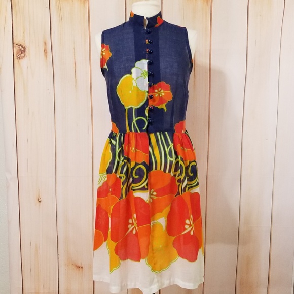 Vintage Dresses & Skirts - Vintage 1970s Bold Floral Print Sleeveless Dress